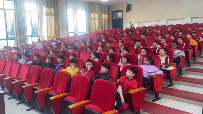六安市梅山路小学开展冬春季常见传染病防控暨急救知识专项培训
