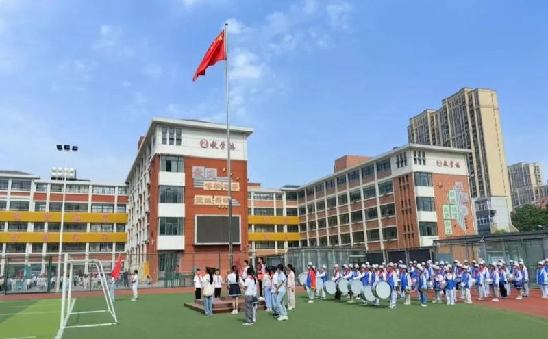 六安市人民路小学开展"民法典宣传教育周"活动