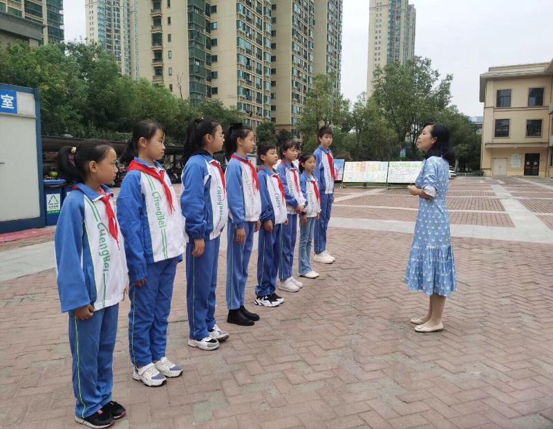 六安市城北小学西校区少先大队开展爱粮节粮活动